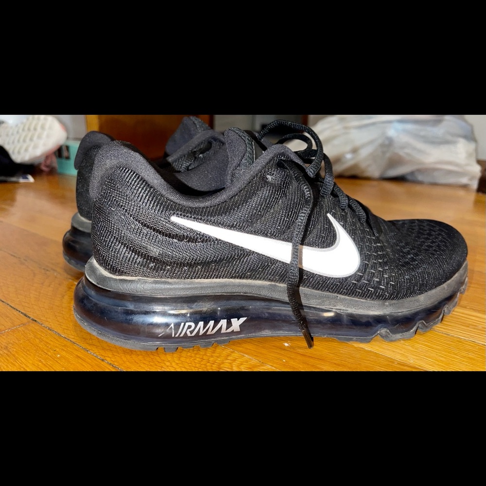 Nike Women’s Air Max in great condition size 9